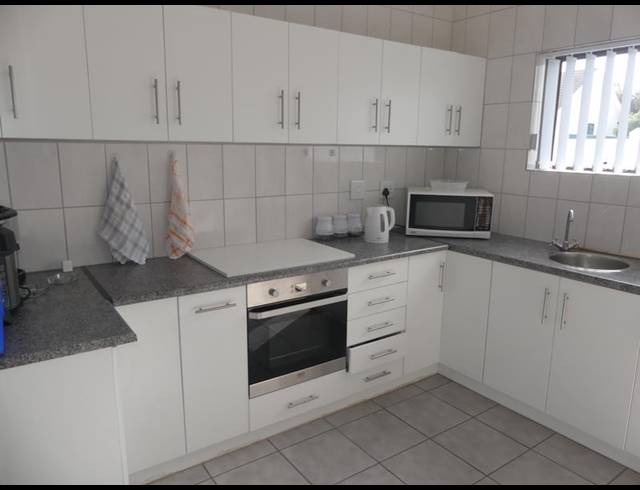 4 BEDROOM HOUSE FOR SALE IN GOLDEN MILE